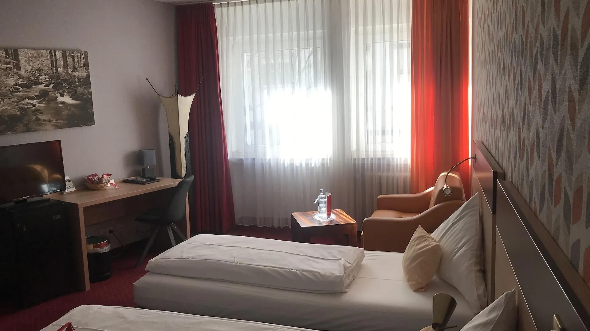 ***  Hotel Cascade Superior Dusseldorf Germany