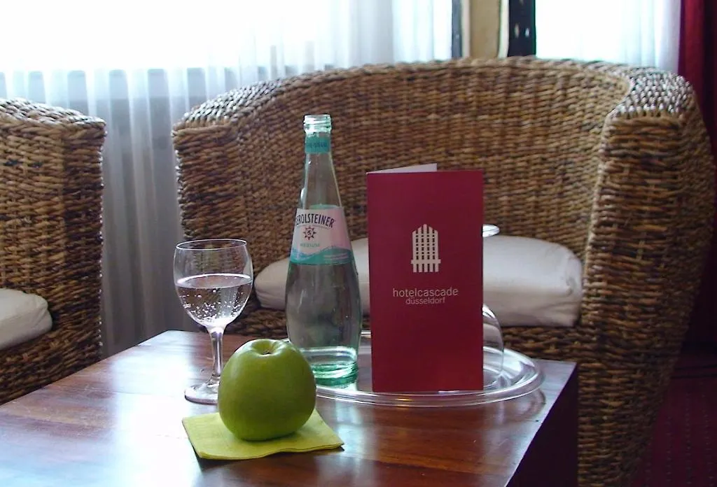 Hotel Cascade Superior Dusseldorf 3*,  Germany