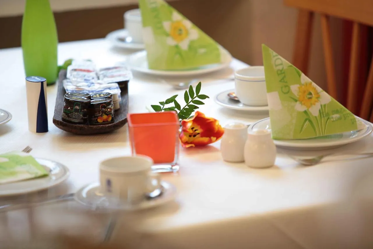Hotel Cascade Superior Dusseldorf